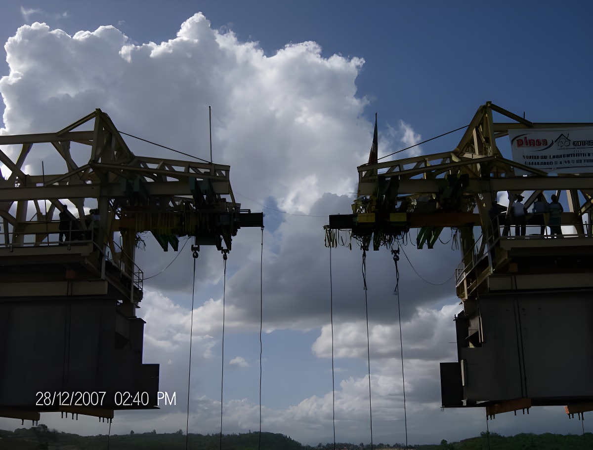 Puente Metro sobre el Río Isabela